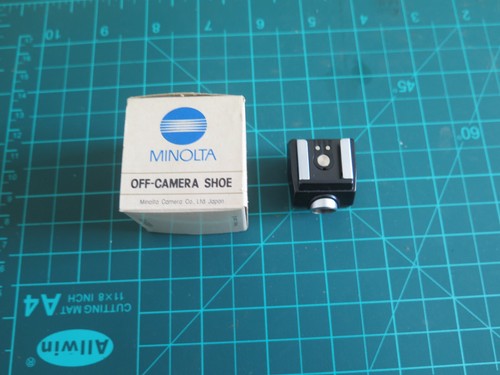 Minolta boxed off camera shoe - off-camera,
