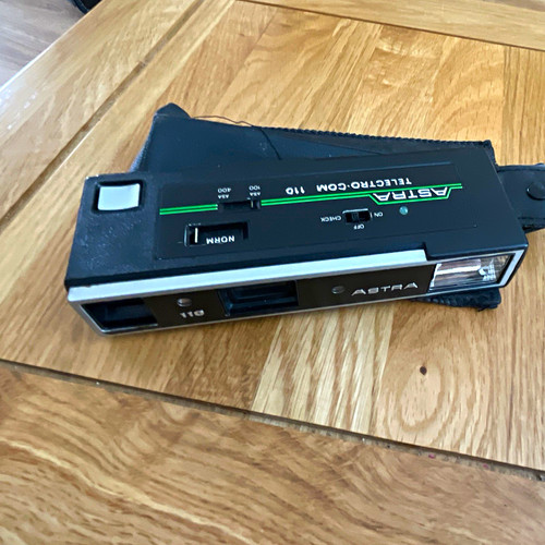 Astra 110 flash gun - flash, hot